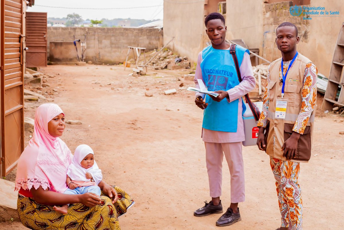 oms_benin's tweet image. 👶🏽🛡️ Chaque dose compte ! 💉💧
La #poliomyélite n’a pas sa place au #Bénin🇧🇯.
Merci aux 1️⃣5️⃣0️⃣0️⃣0️⃣ relais communautaires, agents #vaccinateurs engagés dans cette noble mission.
Ils frapperont à votre porte ! 🏡 Accueillez les équipes de vaccination avec le sourire.🥰
Chers…