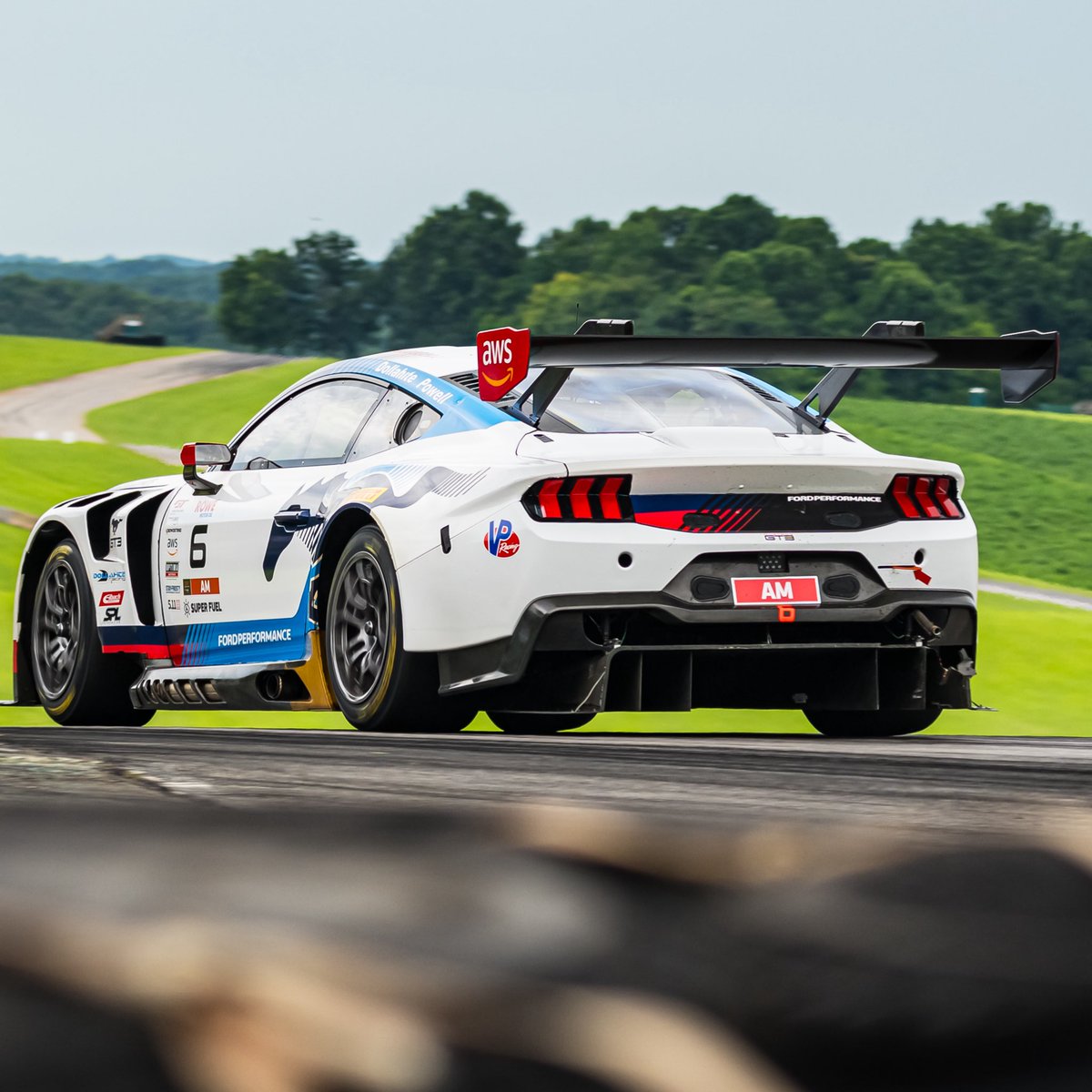 FordPerformance's tweet image. #GTWorldAmerica | The Dollahite Racing #MustangGT3 earned a @gtworldcham AM class victory at @VIRNow. The team has recorded at least one class victory in its last three series events.