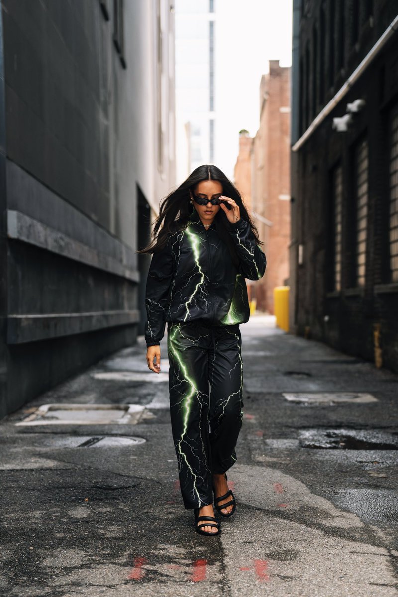 EliSnapped's tweet photo. BLESSED with the opportunity to capture @MuhlNika in her first ever custom designed tracksuit by @underarmour 🔥🌩️ https://t.co/4saElhS3Zv