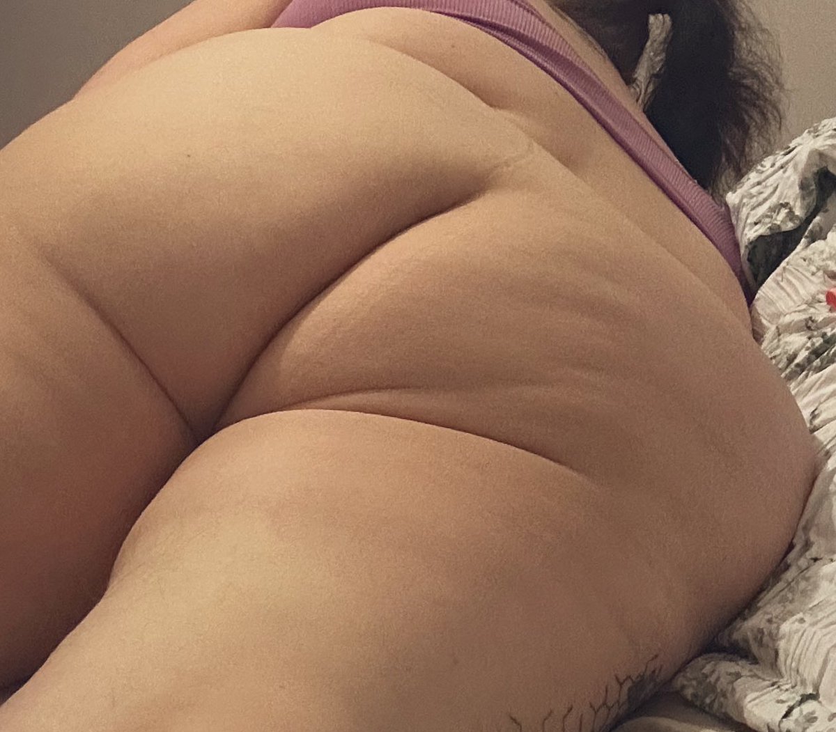 CallyPygian_'s tweet photo. Who wouldn’t turn down a big chunky fat ass , more to spank I’d say #horny #bbw #peachybum #bigbum #milf #repost https://t.co/mMAJiNA2Ik