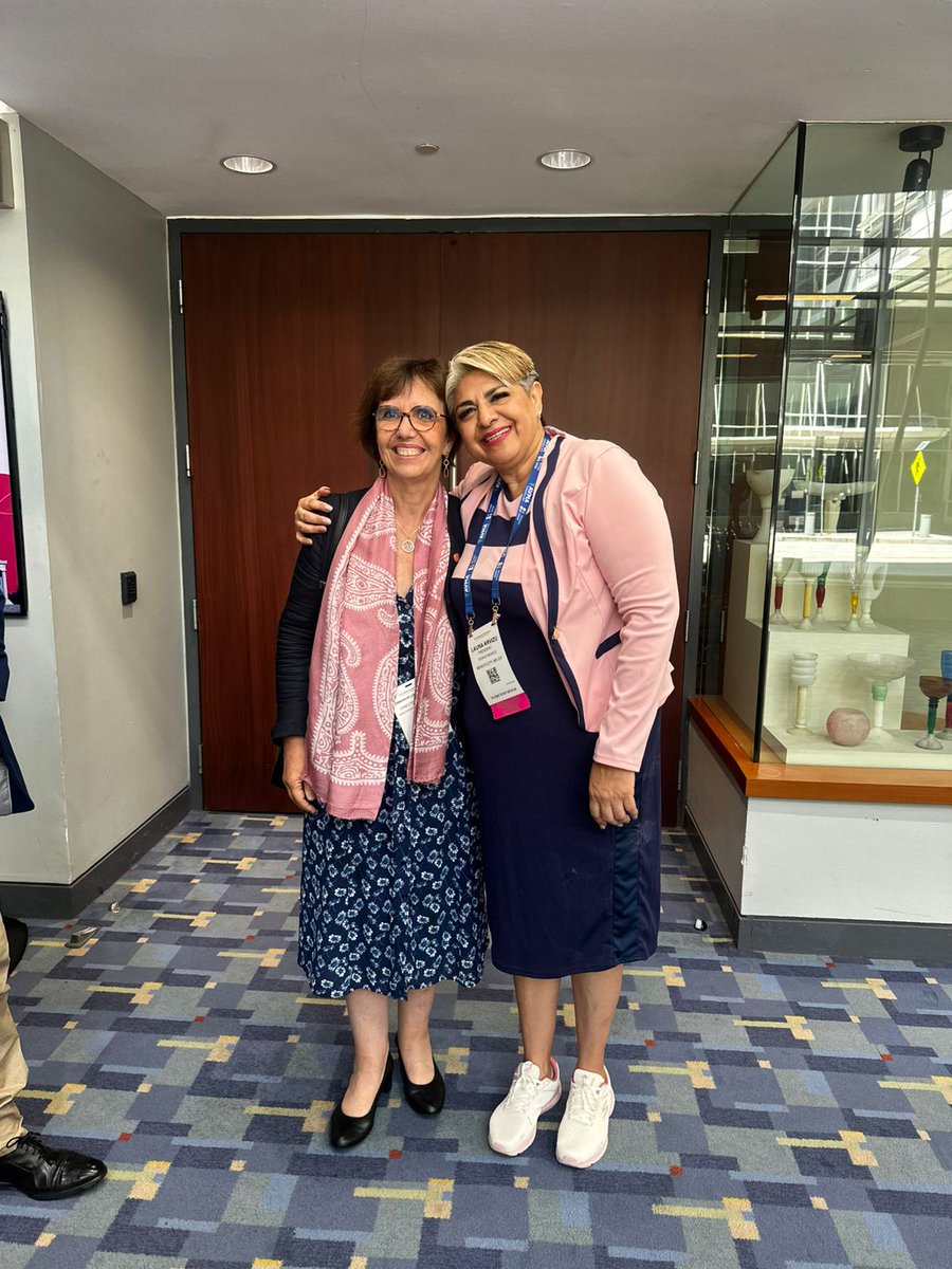 FedMVZ | Federación de Médicos Veterinarios 🇲🇽 (@fedmvz) on Twitter photo Nuestra Presidenta la Dra. Laura Arvizu, con la Dra. Emmanuelle Soubeyran <a href="/E_Soubeyran/">Emmanuelle Soubeyran</a>, Directora General de <a href="/WOAH/">World Organisation for Animal Health</a> <a href="/WOAH_Americas/">Organización Mundial de Sanidad Animal - Americas</a> durante el World Veterinary Congress <a href="/WorldVetAssoc/">World Veterinary Association</a> y la AVMA Convention 2025 <a href="/AVMAvets/">AVMA (American Veterinary Medical Association)</a> en Washington D.C. Nuestra Presidenta la Dra. Laura Arvizu, con la Dra. Emmanuelle Soubeyran <a href="/E_Soubeyran/">Emmanuelle Soubeyran</a>, Directora General de <a href="/WOAH/">World Organisation for Animal Health</a> <a href="/WOAH_Americas/">Organización Mundial de Sanidad Animal - Americas</a> durante el World Veterinary Congress <a href="/WorldVetAssoc/">World Veterinary Association</a> y la AVMA Convention 2025 <a href="/AVMAvets/">AVMA (American Veterinary Medical Association)</a> en Washington D.C.