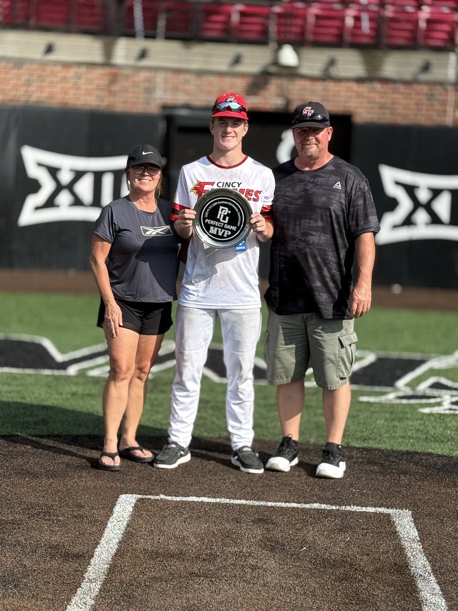 ChumbleyMason's tweet image. 4-6 on Championship Sunday. Won the MVP of the tourney. Great undefeated tournament for the boys.
Stats for tourney: AVG-.435/OBP- .565/8 RBIs/13 SB/0 SO.
@Coach_Shelb @coachdevarie31 @Coach_Boz07 @CoachDintz41 @Coach_See @BrantM38 @ZTBBaseball @PatrickBCollins @AlexMaloney62