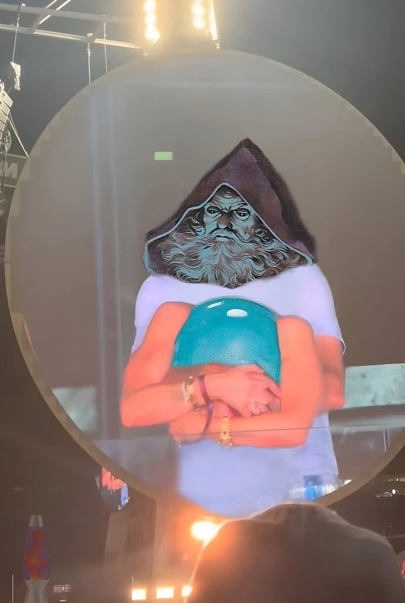 CEO of Orb Ponderer Resigns After Affair Revealed at Coldplay Concert