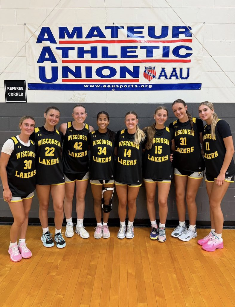 AlanaMain14's tweet image. Let’s goooooo!! 5-0 run and on our way to the select 40 championship tomorrow! So proud of this team. Let’s finish off strong 💪 🏀 @SelectEventsBB @WisconsinLakers