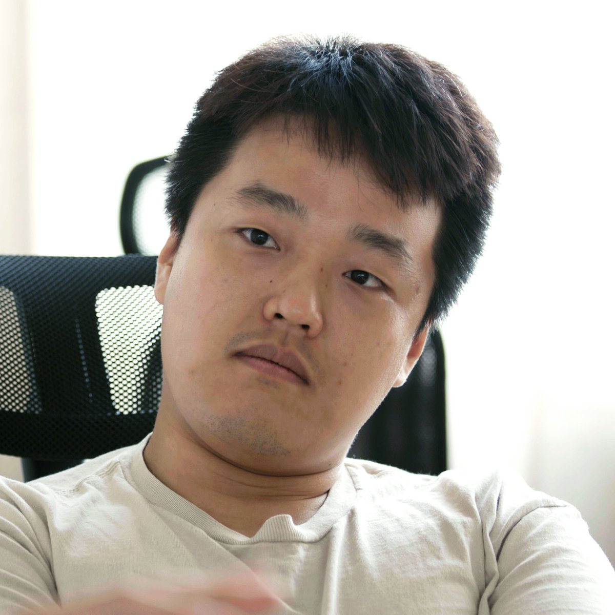 zGuz's tweet image. Roman Storm’s and Do Kwon’s cases are different and similar at the same time
Can anyone explain why they’d defend one but not the other?