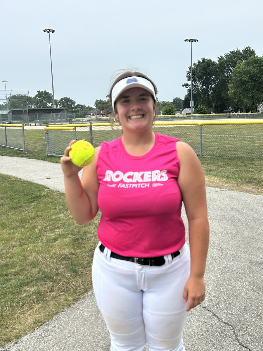 Emma Eckart tweet media