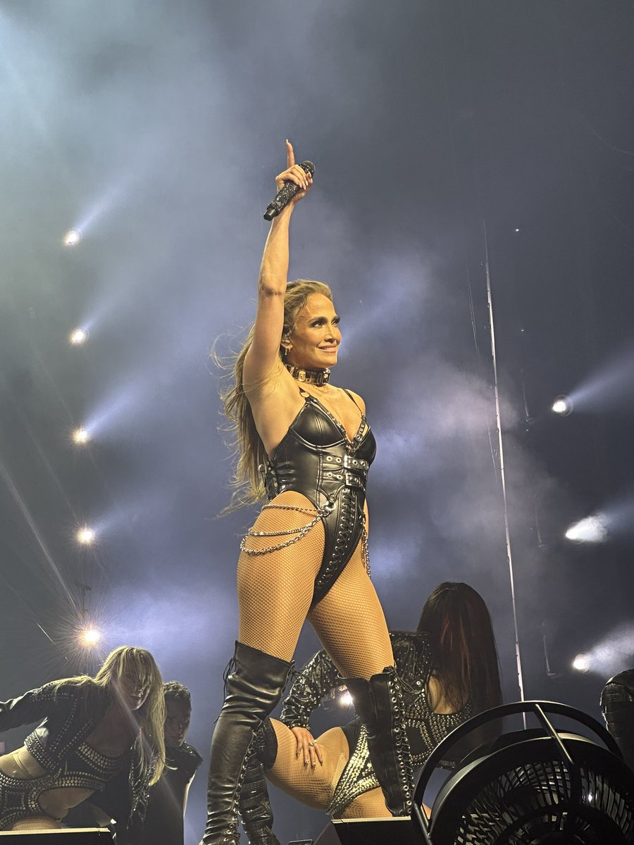 HauntedBySaturn's tweet image. What a show! @JLo in Budapest, Hungary 2025 #UpAllNight #JLo ✨
📸 by me