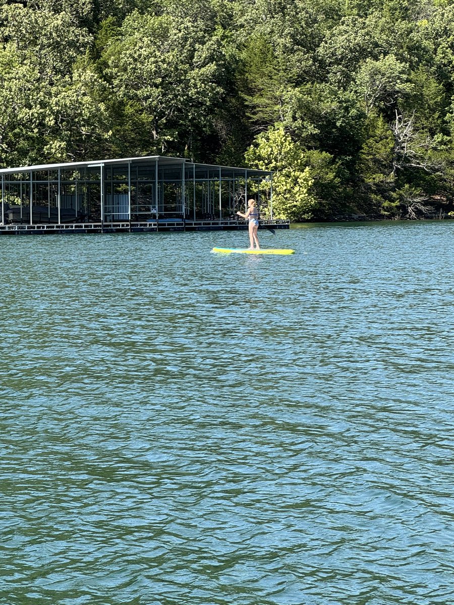 dbfarms2023's tweet image. Farm boss came down and showed nanny how easy it is to paddle board. Oh to be 17 again