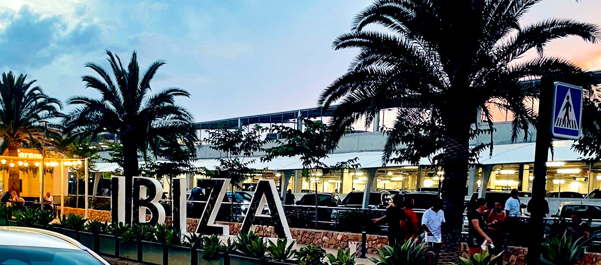 Natalie V ✌🏼 (@natalievndelden) on Twitter photo Bravo, Vodafone, for making data in Ibiza harder to find than a safe corner in San Antonio’s e sexual predators Bravo, Vodafone, for making data in Ibiza harder to find than a safe corner in San Antonio’s predators playground! 🤢 #Vodafone <a href="/VodafoneUK/">Vodafone UK</a> Bravo, Vodafone, for making data in Ibiza harder to find than a safe corner in San Antonio’s e sexual predators Bravo, Vodafone, for making data in Ibiza harder to find than a safe corner in San Antonio’s predators playground! 🤢 #Vodafone <a href="/VodafoneUK/">Vodafone UK</a>