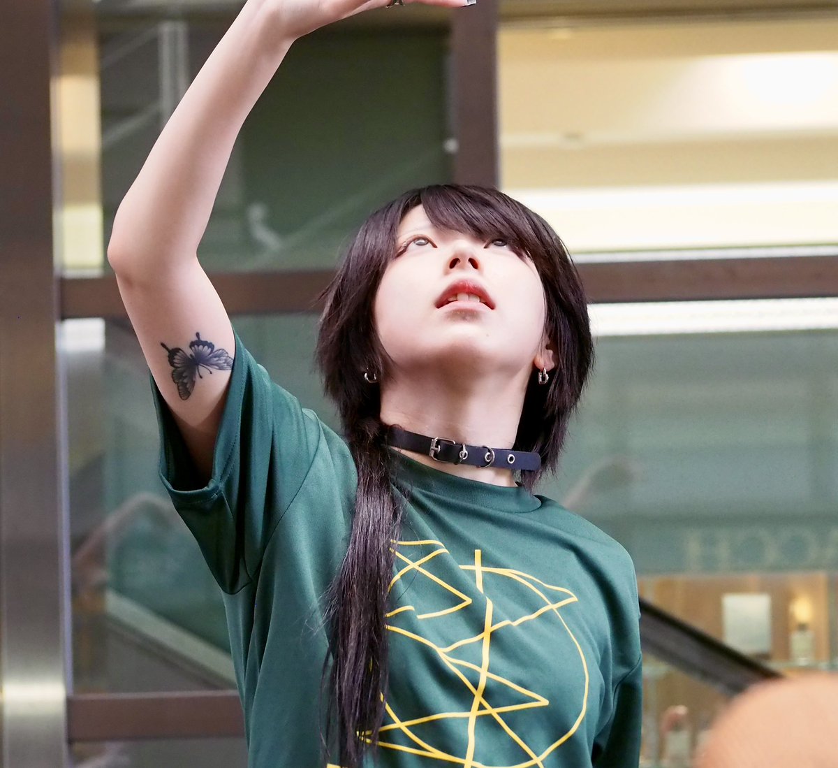 2025.7.19 パサージュ広場でのacro-A.REOさん。
カッコよくてとっても華があって特典会でのラフな感じが楽しい✨
２ヶ月限定なので絶対に見た方がいいと思います！！
#アクロア
#acroa
#7月26日はacroa4周年BEATSTATION