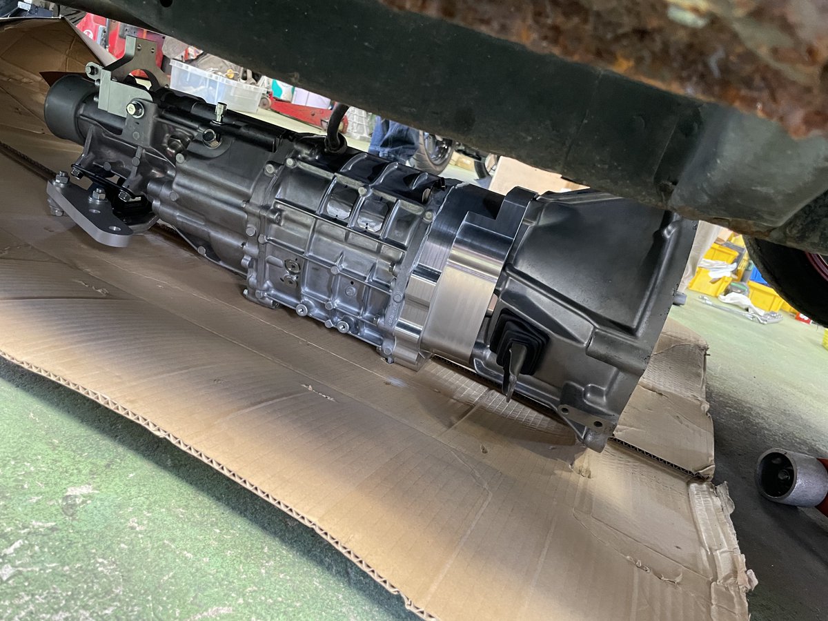 takeluna_jp's tweet photo. 『数多のフェスを乗り越えた先の86祭り』
AE86と5AGとGR86用6速MT
後は載せるだけ、秒で組む
#岩井照宜 #d1gp #5ag #ae86 #gr86 https://t.co/lM8SUsKhMh