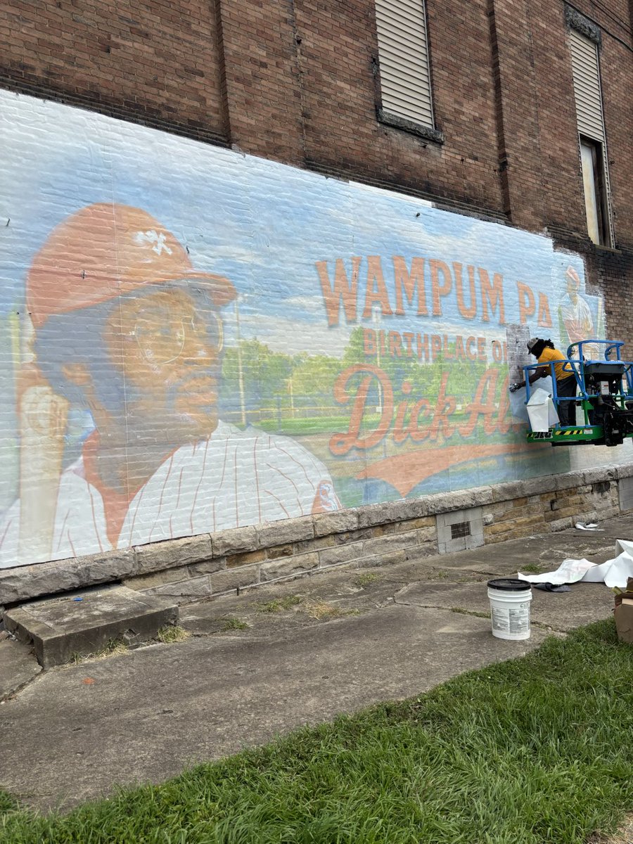 jonmorosi's tweet image. Mural honoring the late Dick Allen, nearing completion in his hometown of Wampum, Pa. Don Mancini, a friend of Allen’s, shared this photo with the Allen family. One week from today, Allen’s loved ones and the baseball world gather at the @baseballhall. @MLBNetwork
