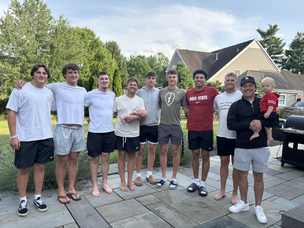 CoachFess's tweet image. Summer 2025 ✅

Now we work. 

#GoBucks 🌰🎯