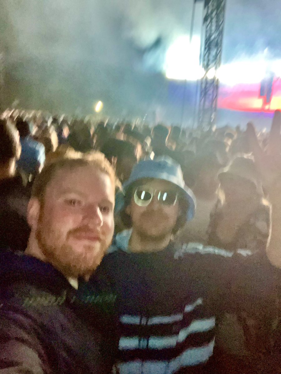 Shuttsapalooza's tweet image. THE BEST FUCKING BAND IN THE WORLD. I’LL ALWAYS BE OASIS, ITS IN MY VEINS