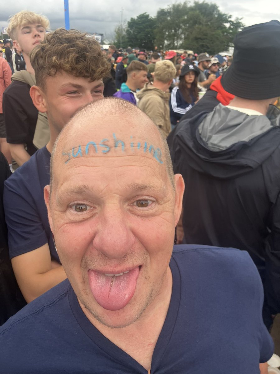 Shuttsapalooza's tweet image. THE BEST FUCKING BAND IN THE WORLD. I’LL ALWAYS BE OASIS, ITS IN MY VEINS