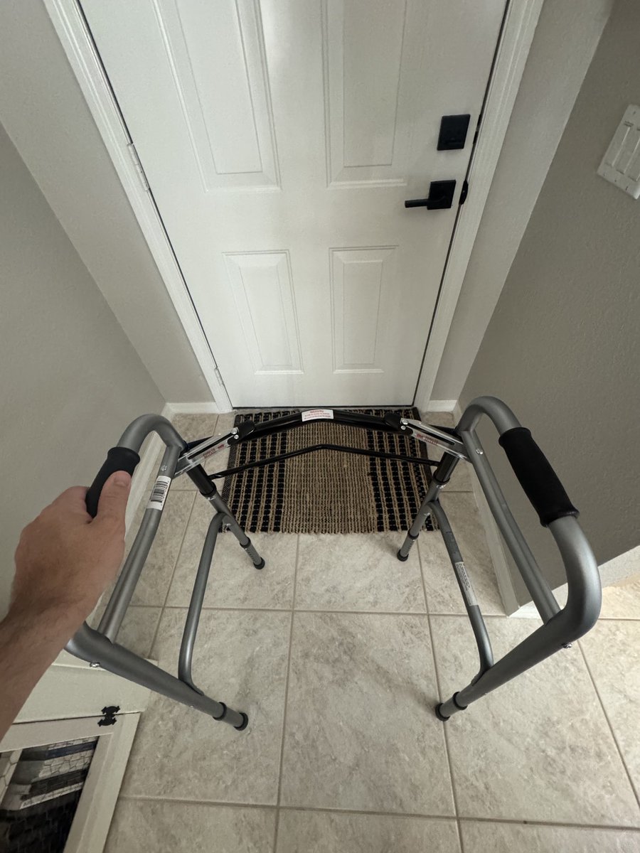 ustayready's tweet image. POV: herniated L5-S1 disc .. gym injury 👎🏼