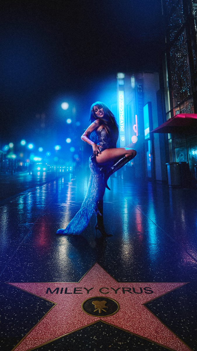 anticostudio's tweet image. WALK OF FAME - MILEY CYRUS
Wallpapers by me
ig @/antico.studio