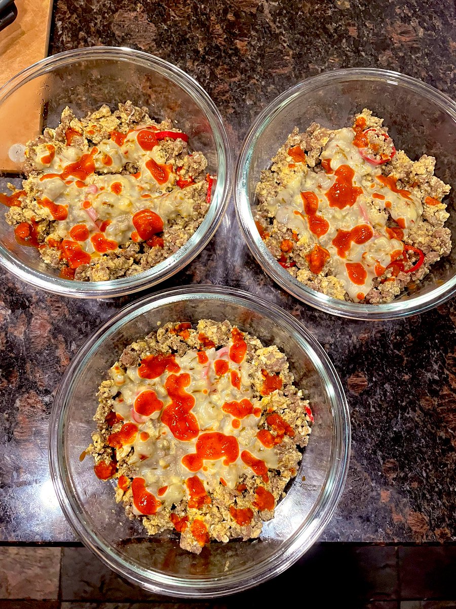 Chef4Tnite's tweet image. Lunch prep !!!!! Ground Beef , Eggs , Fresno Pepper and Pepper Jack Cheese with @FireHatchRubs Cajun Kicker and @HabaneroHarman Smoked Red Fresno sauce 🔥🔥🔥