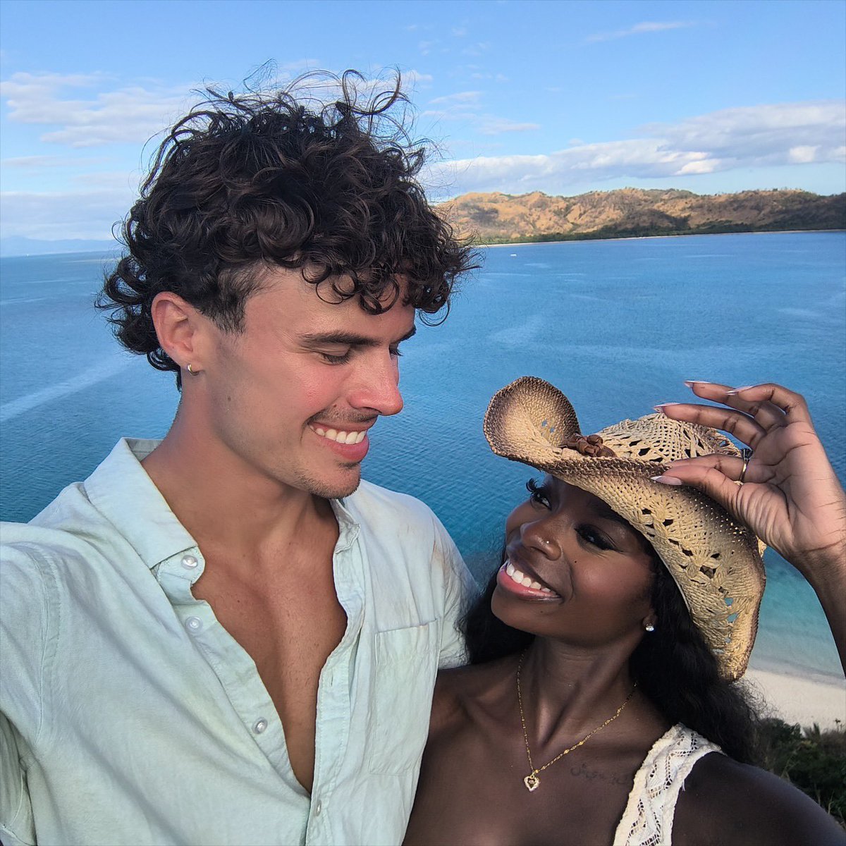 nicolandriahub's tweet image. Olandria posts selfies with Nic during their final date on Instagram 🩵
#LoveIslandUSA #nicolandria