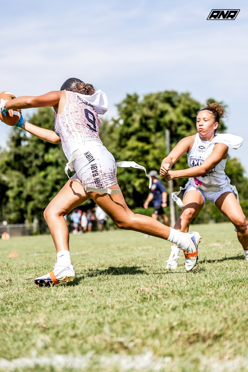 Excelspeed12's tweet image. Excel Speed Training had the top girls flag football players at the Battle In The Pit Football Camp. Stay tune for the biggest girls football camp in December. INVITE ONLY Sponsored by @ShockDoctor