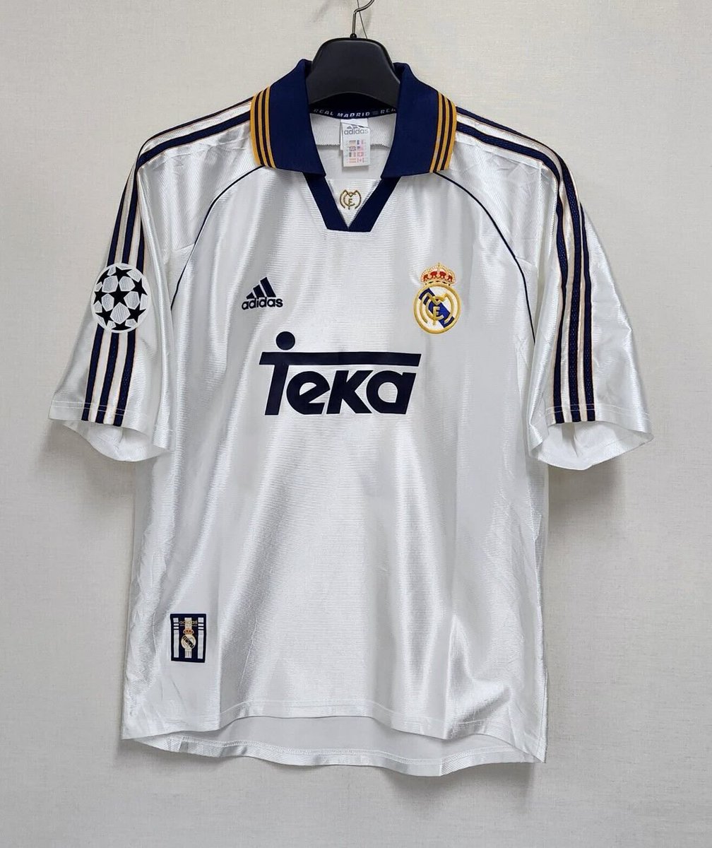 ViejaGuardiaEA's tweet image. ⚪️ ¿Cuál es el primer jugador que se te viene a la mente al ver esta camiseta?