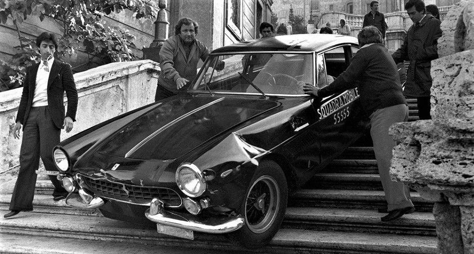 In 1962 Ferrari made a special car for the Italian police, 1962 Ferrari 250 GTE Polizia, to help them chase Roman gangsters!

Let me present you a short thread about this spectacular police car. 🚓

In the 1960s, Rome had a growing crime problem... 🧵