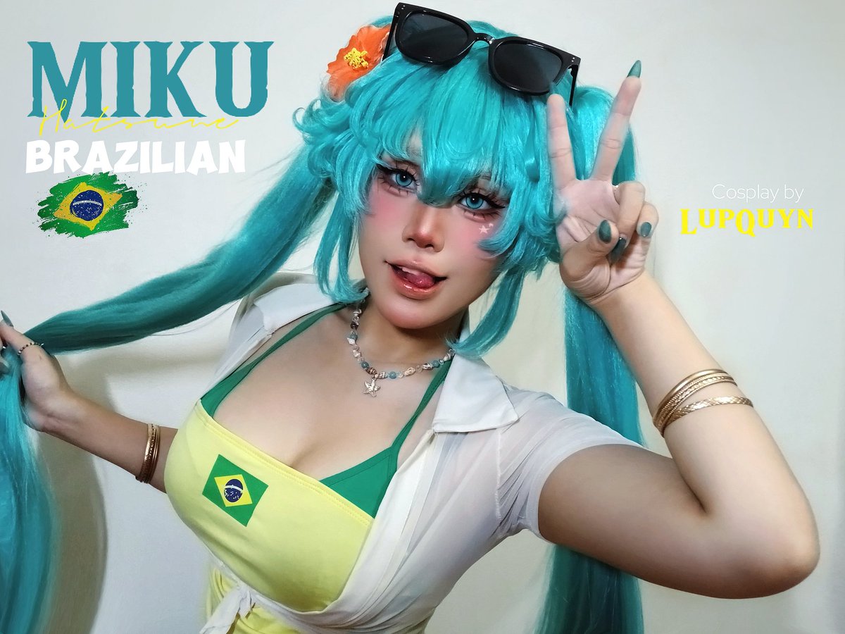 ThanaVan19's tweet image. I'm cosplay Brazilian Miku, art by @doodly_sheery 🥴✨