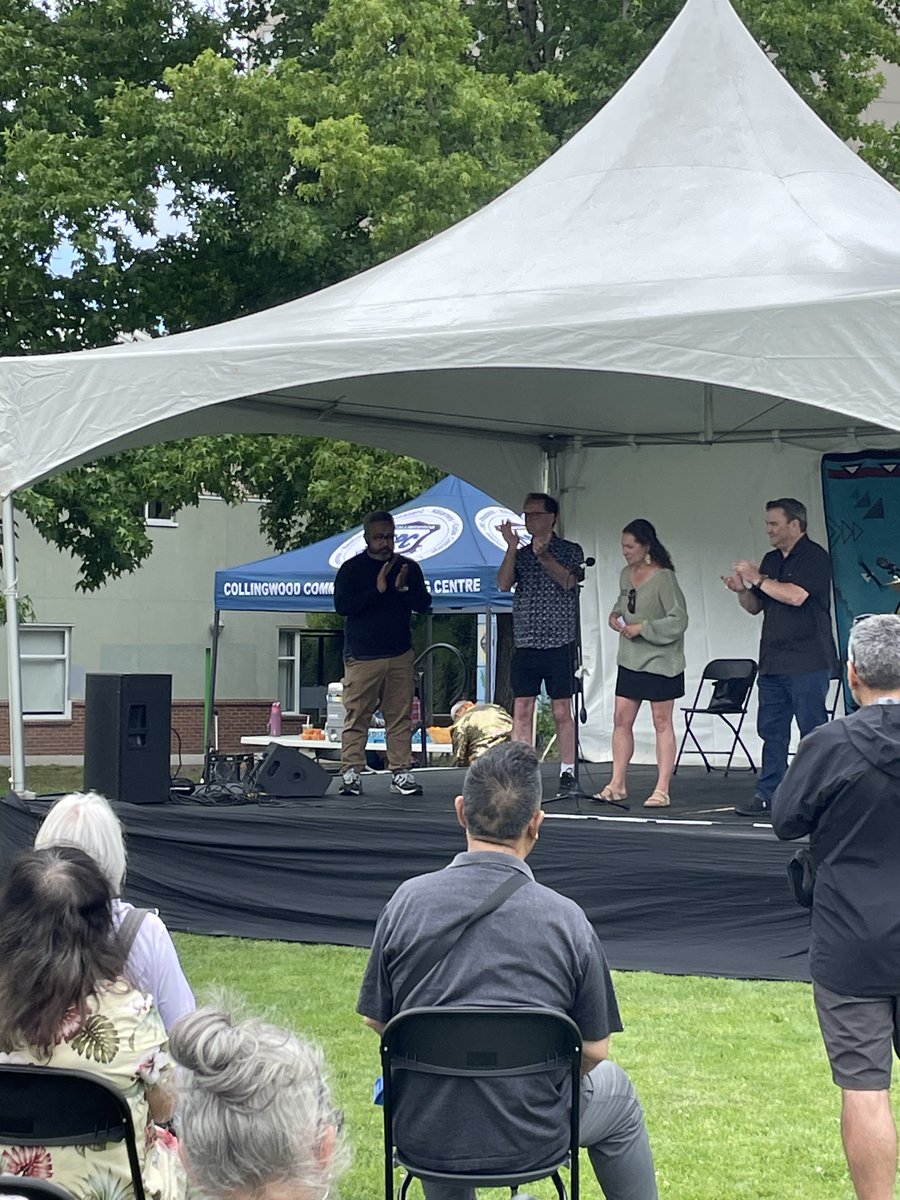 adriandix's tweet image. Great time at Collingwood Days this year. Wonderful to see @DonDavies @LisaDominato and many more there. A great spirit by performers+vendors alike and gratitude to the teams and volunteers at @CollingwoodCPC @shopcollingwood @collingwoodnh for making it all happen.