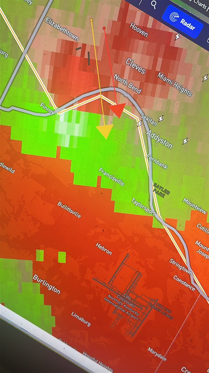 NWW116_WX's tweet image. Heavy rotation heading into #cincinatti airport! Take shelter now! #tornadowarning #tornado (retweet to spread awareness pls)
