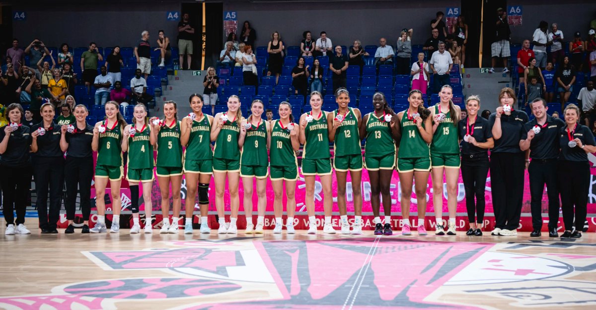 TheSydneyFlames's tweet image. Congrats to Flames' @Renae_Camino and her @BasketballAus Gems side for claiming the silver medal at the 2025 @FIBA under 19s World Cup in the Czech Republic 🥈
The whole Hoops Capital family is extremely proud of your achievement.
📰: sydflames.com/45nwhpcp
#BringTheHeat