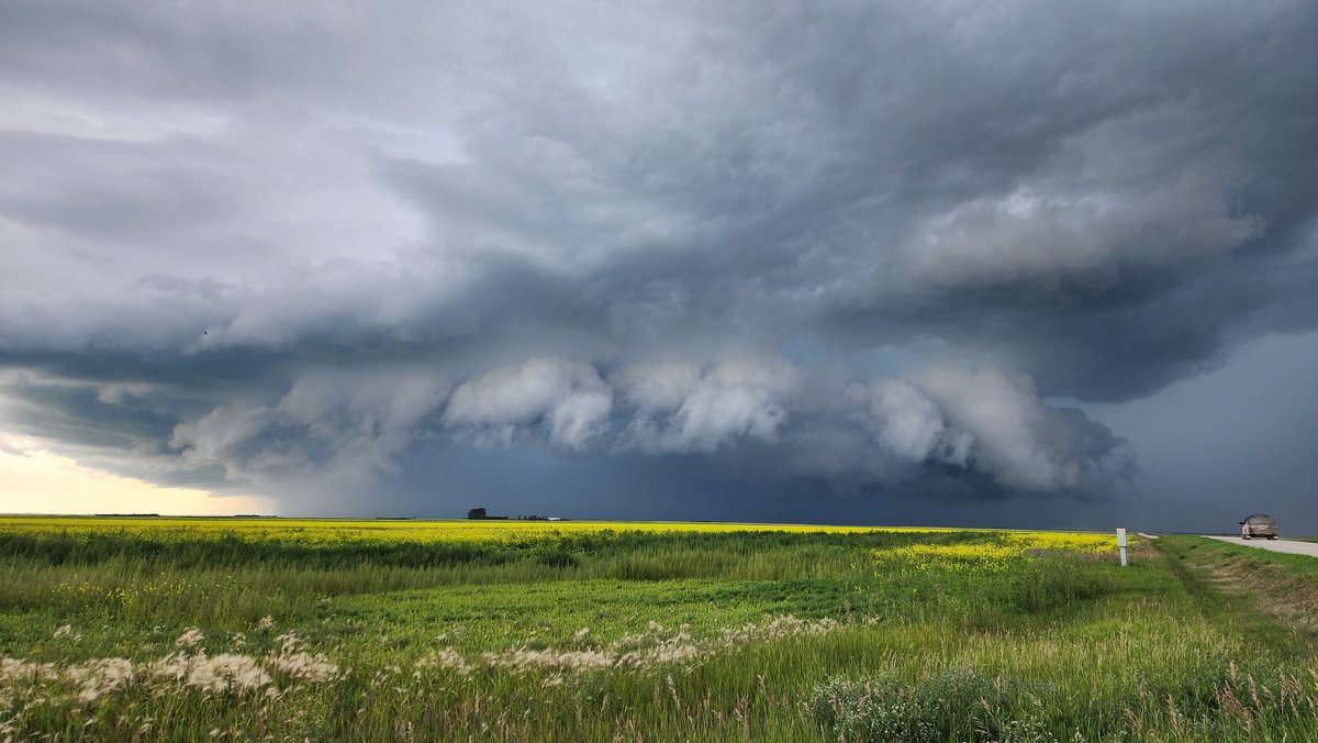 FORSYTHE_WX's tweet image. Absolute UNIT of a Supercell Near Lajord, SK
5:04PM
#skstorm