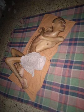 حسبنا الله ونعم الوكيل، مشهد يقطع القلب💔،
 يفضح المسلمين قبل غيرهم أنهم أصبحوا مسلمين بلا إسلام، ويفضح الغرب وأمريكا أنهم متوحشون وبلا إنسانية، ويعري كل منظمات حقوق الإنسان.