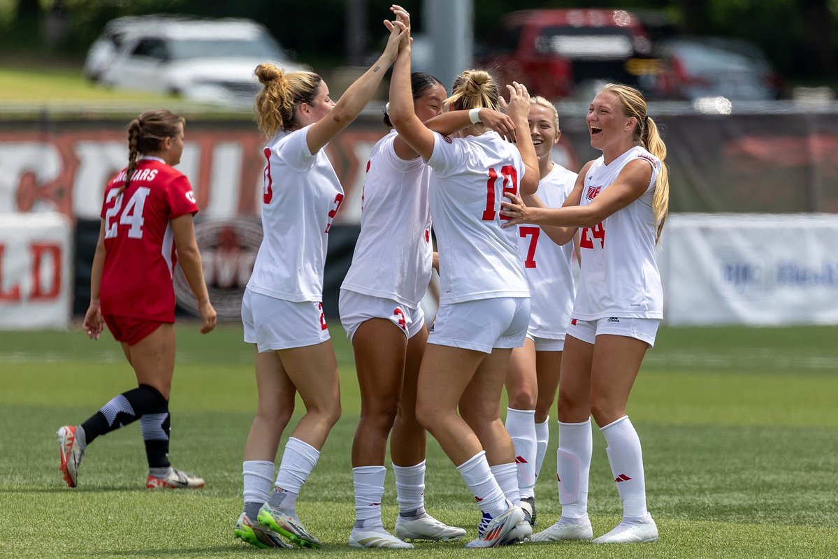 InsideSIUE's tweet image. Just about a month until SIUE Soccer is back‼️