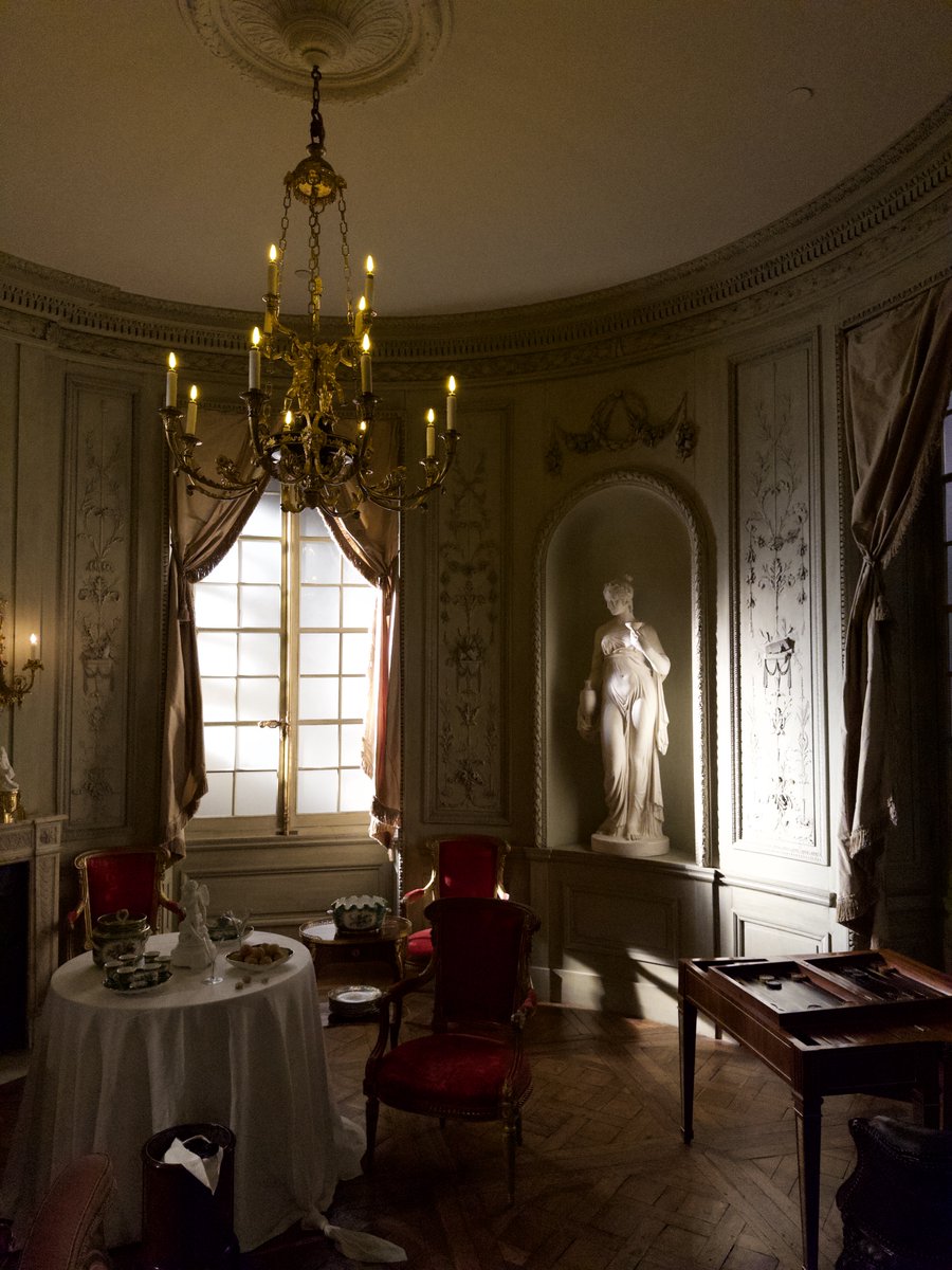 "Beauty brings copies of itself into being. It makes us draw it, take photographs of it, or describe it to other people." ––Elaine Scarry