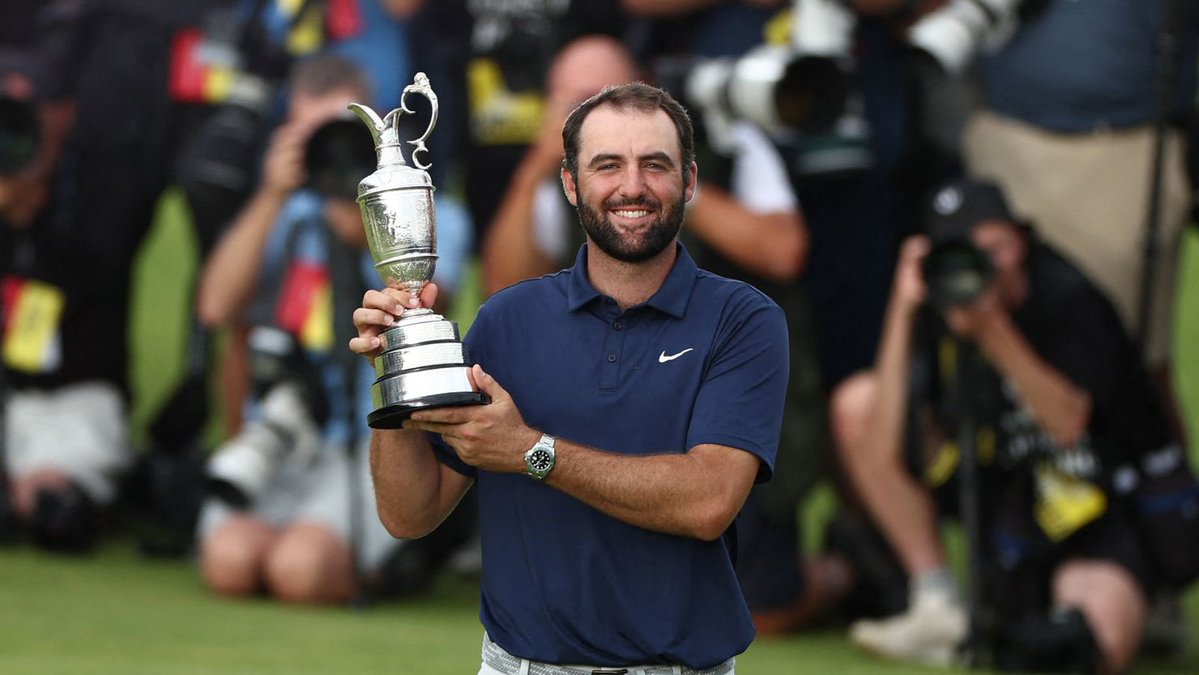 AdamSandler's tweet image. Congratulations again, Schef!
Love, your friend,
Happy Gilmore