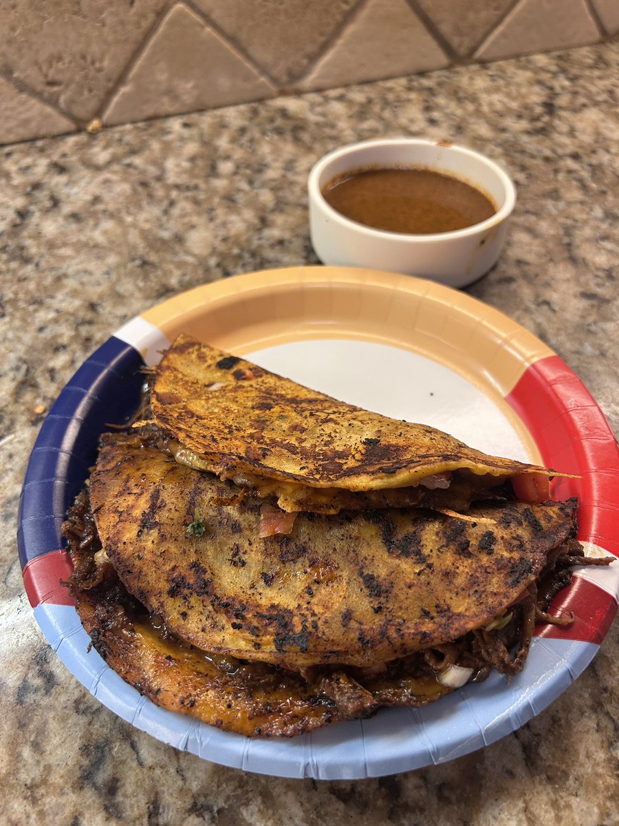 TXzachTX's tweet image. Birria tacos turned out excellent! Nailed that consommé