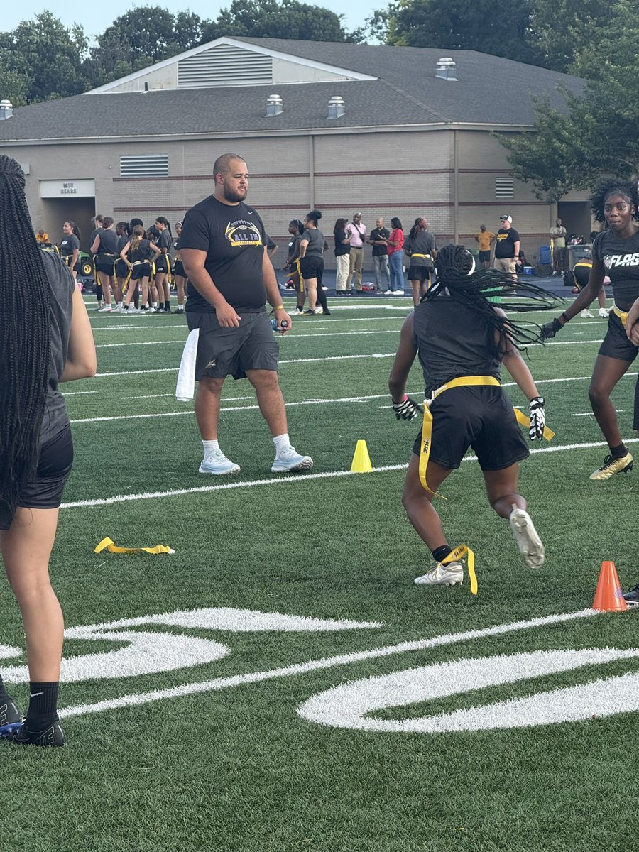 MorganStBears's tweet image. So excited to be the host of the @MEACSports Girls on the Gridiron Flag Football Clinic 🏈 Thank you to all the participants and their families 🧡💙