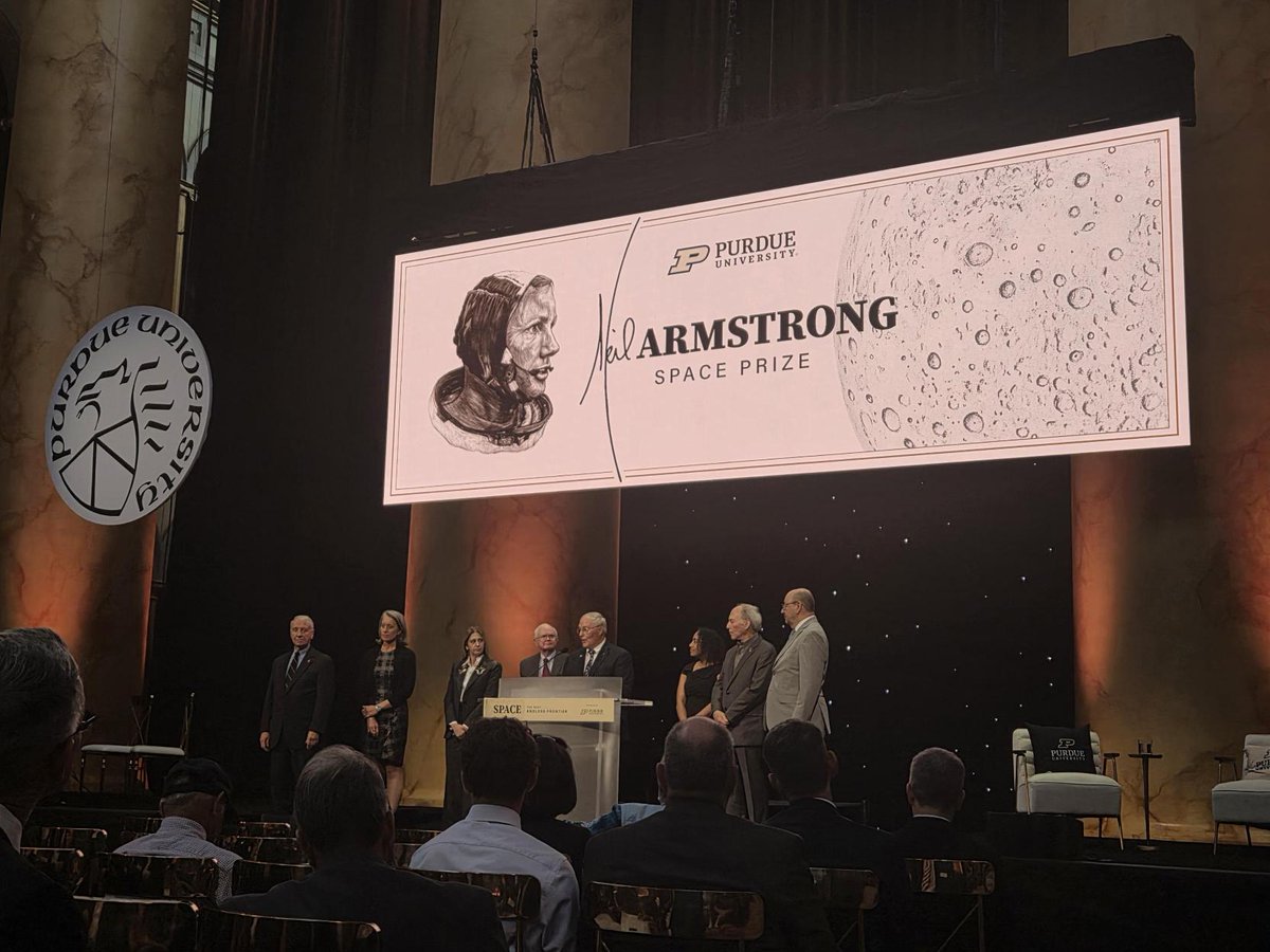 LifeAtPurdue's tweet image. Veteran @NASA astronaut Jerry Ross leads proud members of the #Purdue Cradle of Astronauts in announcing the important Neil Armstrong Space Prize award “that will go to the pioneers who will help us make our next giant leaps in space exploration.”