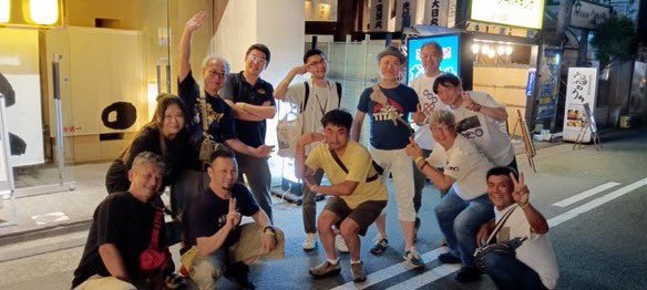 takepon407's tweet image. おはようございます。
昨日のNIPCOM大変楽しい時間を皆様と共有できました。またラッピングベースも少数しか用意出来なかったですがたくさんの皆様に購入して頂きありがとうございました♪
まだ飛行機の時間まで余裕があるので皆で観光と新潟の食を楽しみます!