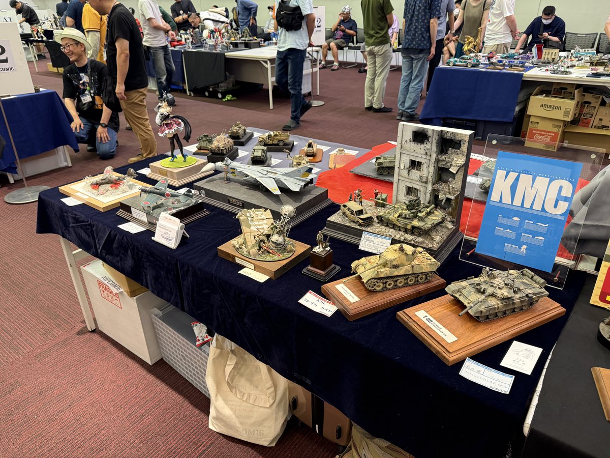 takepon407's tweet image. おはようございます。
昨日のNIPCOM大変楽しい時間を皆様と共有できました。またラッピングベースも少数しか用意出来なかったですがたくさんの皆様に購入して頂きありがとうございました♪
まだ飛行機の時間まで余裕があるので皆で観光と新潟の食を楽しみます!