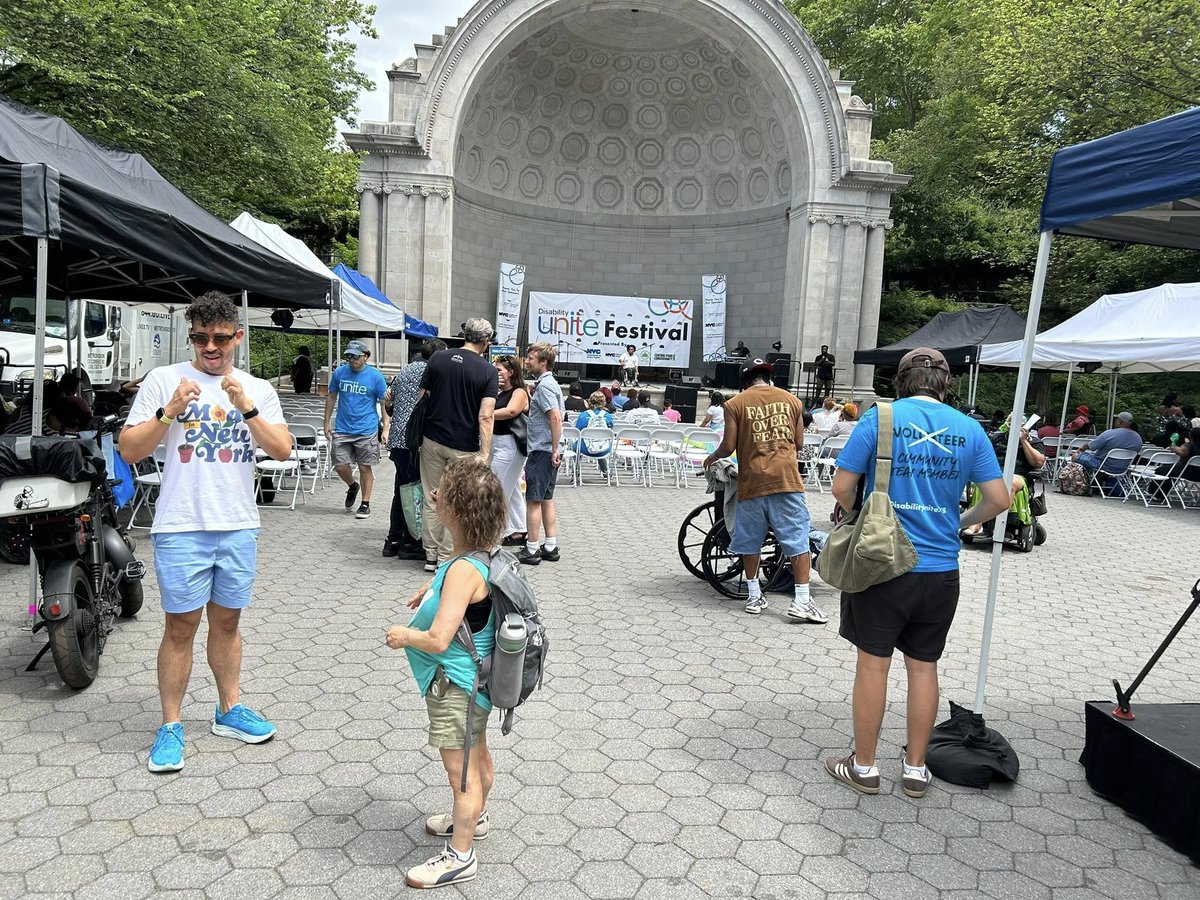 galeabrewer's tweet image. @galeabrewer @NYDisabilityAdv Disability Unite Festival in @CentralParkNYC on July 13 2025! Thousands of people, many booths, and great music! Congrats to the organizers! We had a table at the Festival all day. Much thanks to interns who joined me. @504Dems was at the table next…