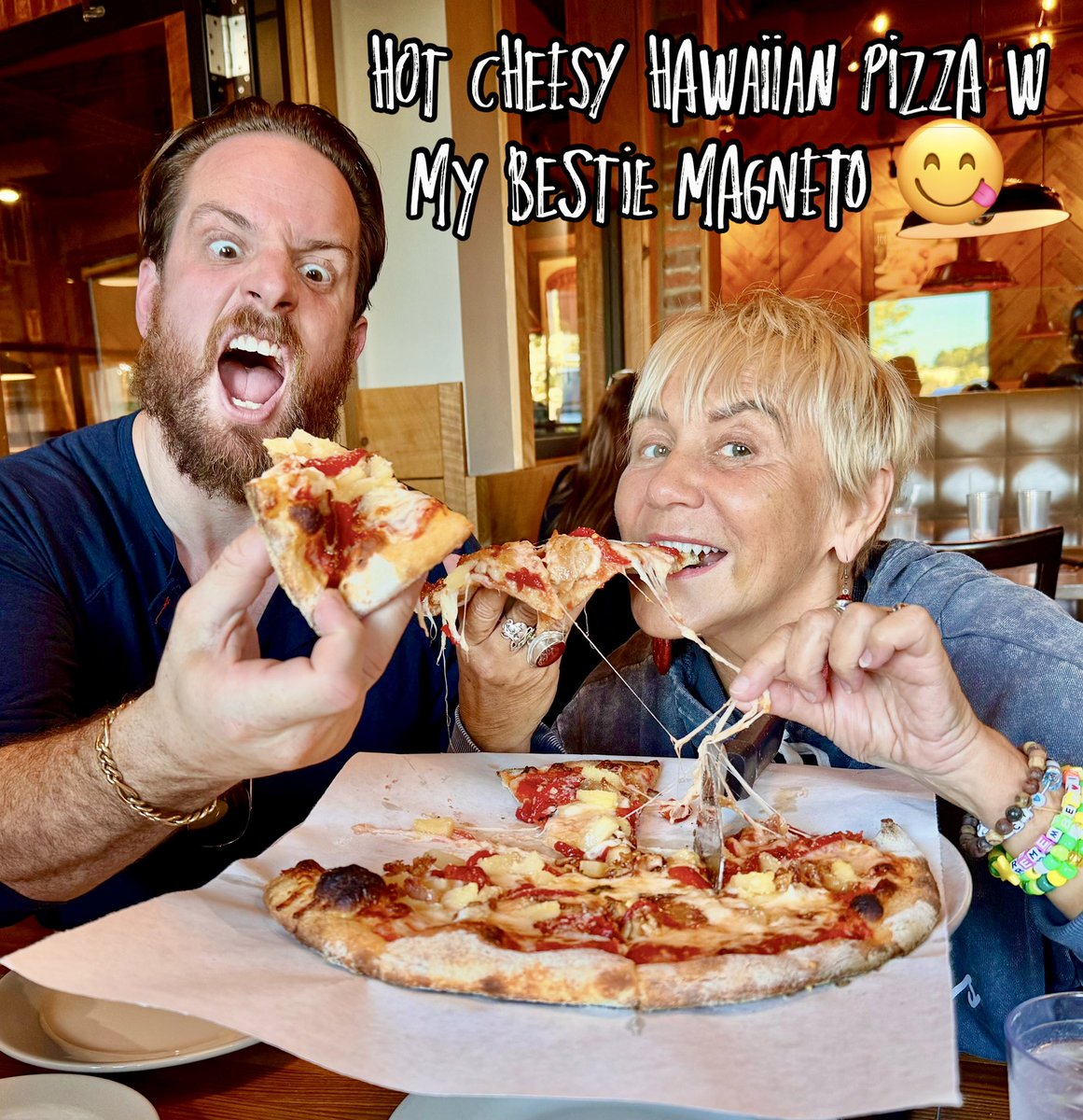 ZannLenore's tweet image. What happens at @ConnectiCon stays at @ConnectiCon 😋
Enjoyin’ some gooey hot cheese 🧀 and pineapple 🍍with Mags @mjwaterson … Sorry @AJLoCascio - but a gal’s gotta do what a gal’s gotta do, Sugah! 🤷♀️😜