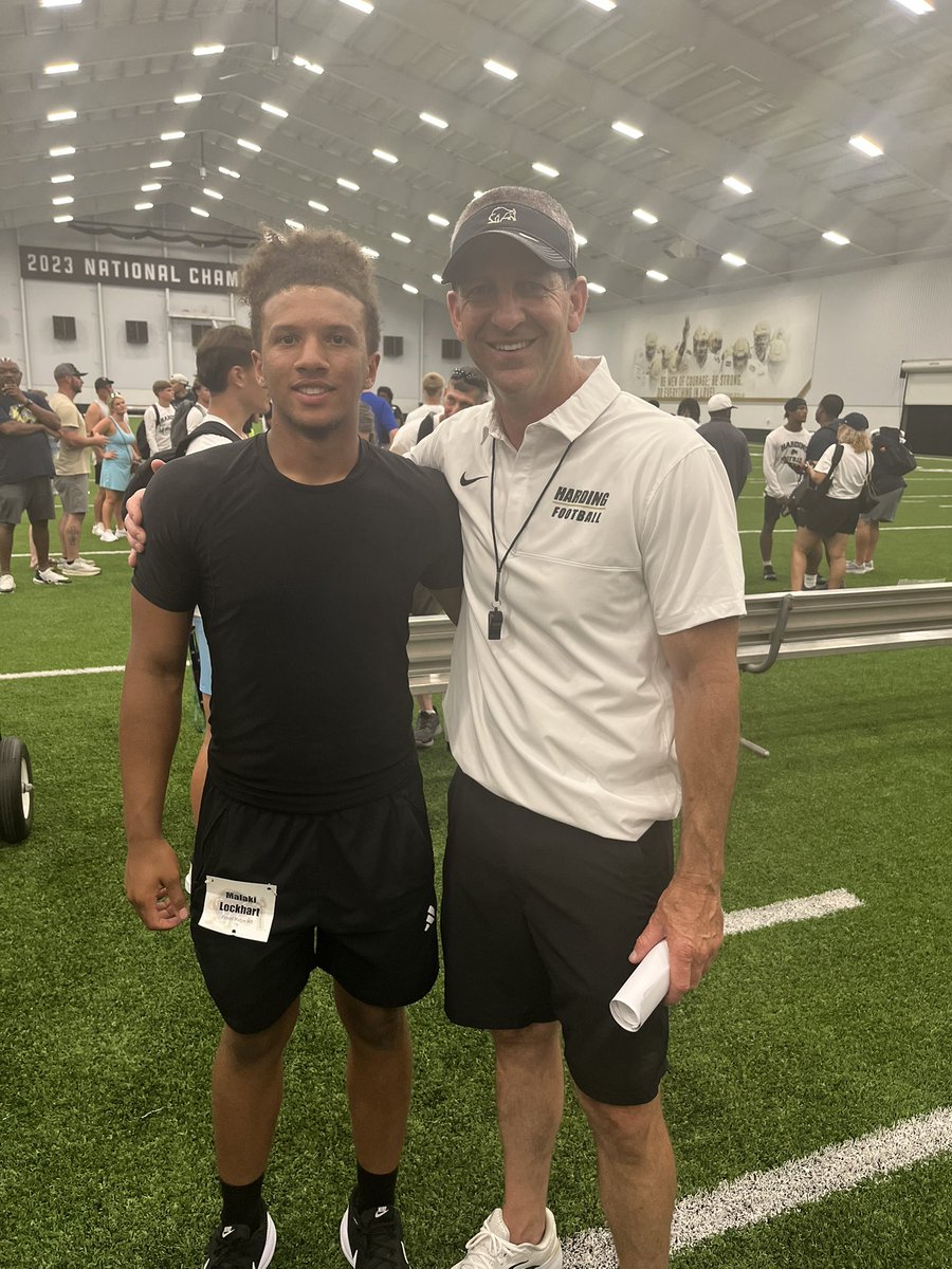 LockhartMalaki's tweet image. Enjoyed the competition at @Harding_FB camp. Went 4for4 in 1v1’s. Appreciate the coaching. Look forward to staying in touch.
@CoachD_BisonsWR
@PaulSimmonsHU
@ridgerecruiting
@NetworkAthletic
@TXRecruits