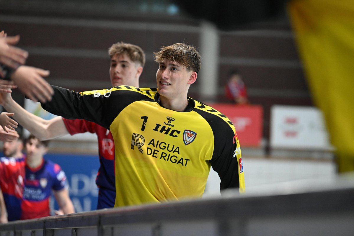 KílianS Hoquei (@ksmkiliansebria) on Twitter photo #oklliga
<a href="/TorrentsGuillem/">Guillem Torrents Yeste</a>
"Sempre seré arlequinat. Quan torni a Igualada, que hi tornaré, seguiré estimant aquests colors i a la gent!".
<a href="/OCBarcelos/">Óquei Clube de Barcelos</a>
kiliansebria.cat
<a href="/IgualadaHC/">Igualada Hoquei Club</a> <a href="/AiguadeRigat_/">Aigua de Rigat</a>
<a href="/som_dhoquei/">Som d'Hoquei</a>
<a href="/okcatcat/">OKCAT🎗️🇨🇭🇧🇪🏴🇩🇪</a>
<a href="/FCPatinatge/">FCPatinatge</a>
<a href="/FedPatinaje/">RFEPatinaje</a>
Foto <a href="/xvigarcia_Xavi/">Xavi Garcia</a> #oklliga
<a href="/TorrentsGuillem/">Guillem Torrents Yeste</a>
"Sempre seré arlequinat. Quan torni a Igualada, que hi tornaré, seguiré estimant aquests colors i a la gent!".
<a href="/OCBarcelos/">Óquei Clube de Barcelos</a>
kiliansebria.cat
<a href="/IgualadaHC/">Igualada Hoquei Club</a> <a href="/AiguadeRigat_/">Aigua de Rigat</a>
<a href="/som_dhoquei/">Som d'Hoquei</a>
<a href="/okcatcat/">OKCAT🎗️🇨🇭🇧🇪🏴🇩🇪</a>
<a href="/FCPatinatge/">FCPatinatge</a>
<a href="/FedPatinaje/">RFEPatinaje</a>
Foto <a href="/xvigarcia_Xavi/">Xavi Garcia</a>