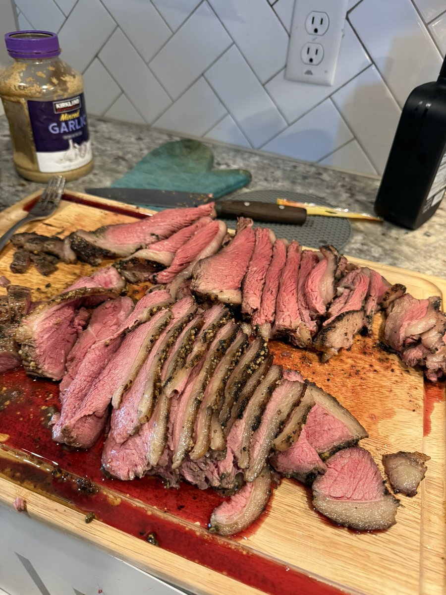 DavidMataJr's tweet image. It’s time to eat. 🥩