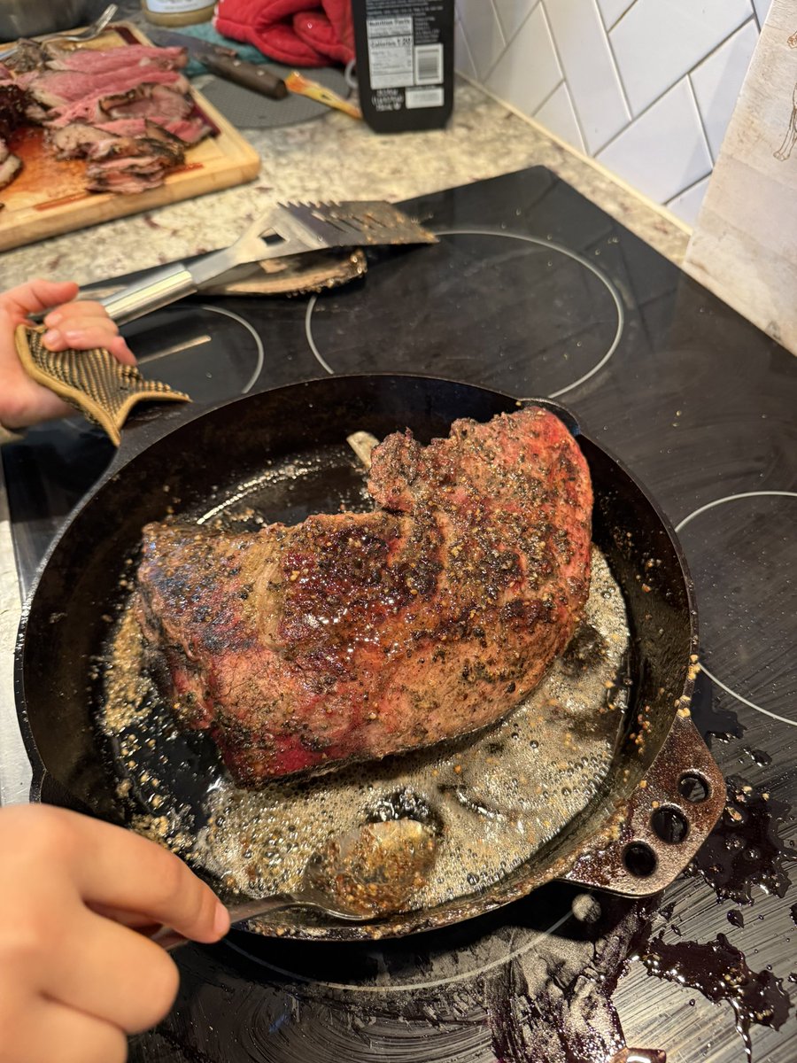 DavidMataJr's tweet image. It’s time to eat. 🥩