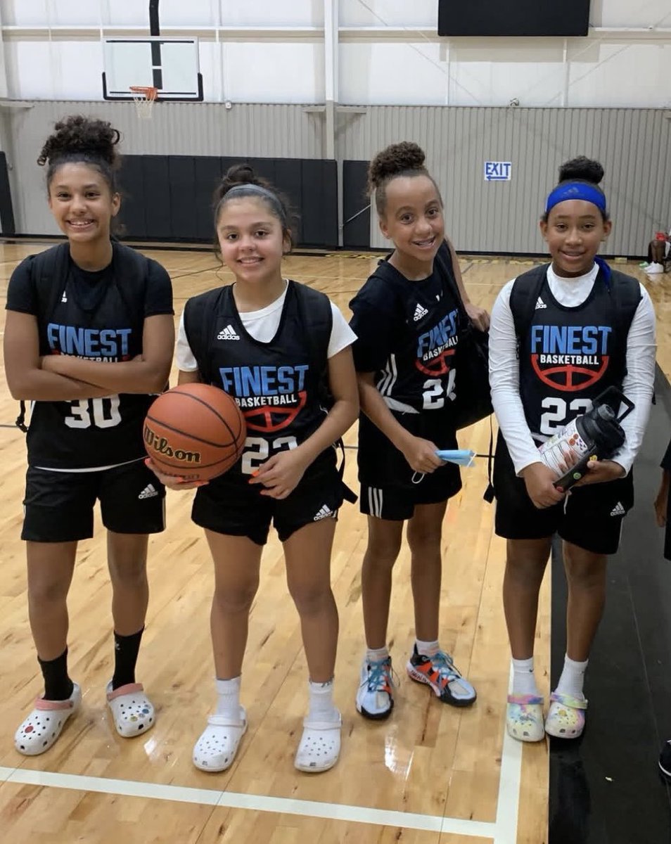 JaneaWalls's tweet image. Just like that my AAU szn has come to an end🥹 Finest, Thank you for an amazing 6 years and helping me become the young woman I am now!So blessed to be given an opportunity to meet girls and amazing coaches that I now call family🫶🏽
SAF4L
#30 out ✌🏽
@SAFinestbball