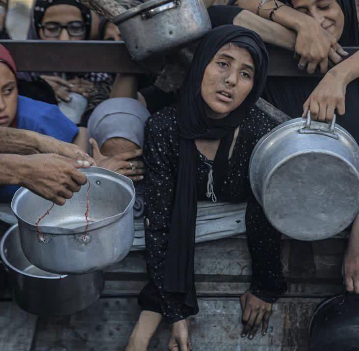 Taheri663's tweet image. والله نموت جوعا في غزة .
الى الله المشتكى
داریم از گرسنگی در غزه میمیریم به خدای یگانه شکایت میبریم
اللهم عجل لولیک الفرج