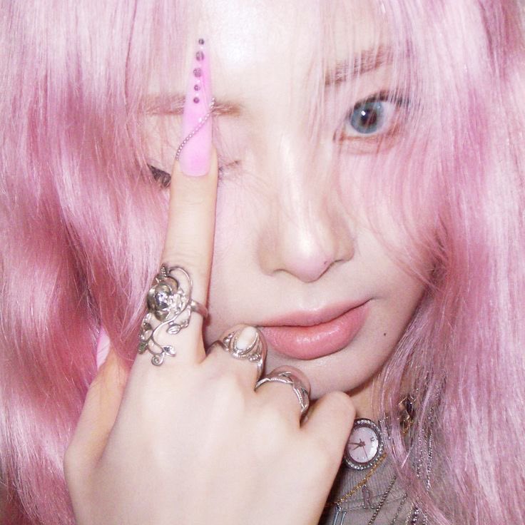 ꨄ︎ | hiatus tweet media