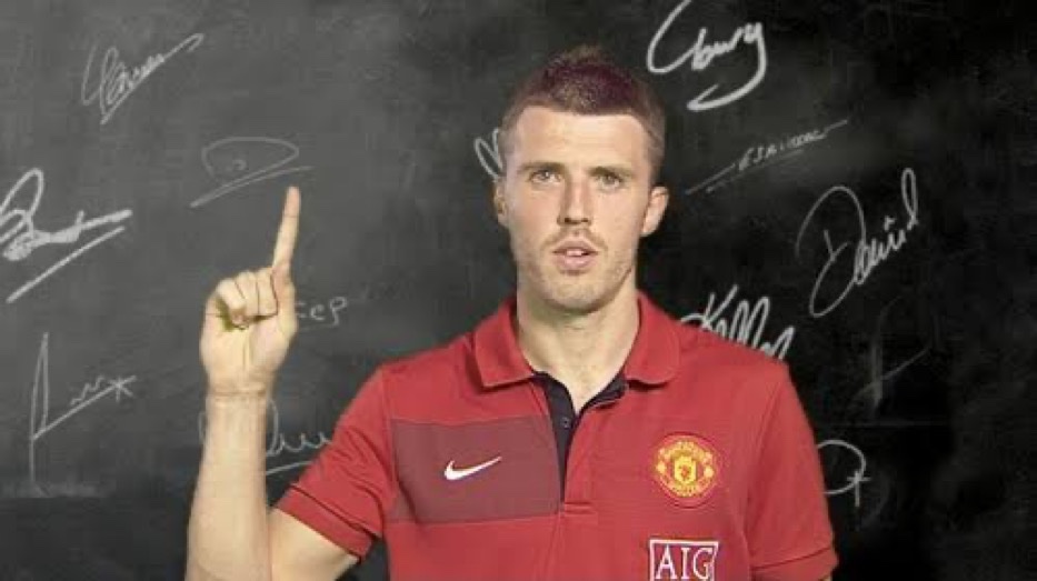 🚨 🗣️ Dwight Yorke on Man United:

“Since Carrick, United haven’t had a proper DLP. Amorim’s system begs for one. Too often defenders are on the ball, but midfielders hide. You need a Vitinha/Kroos type who connects play and runs the tempo like a playlist.”